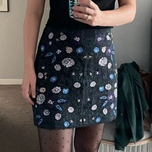 Club Monaco embroidered skirt, sz 8